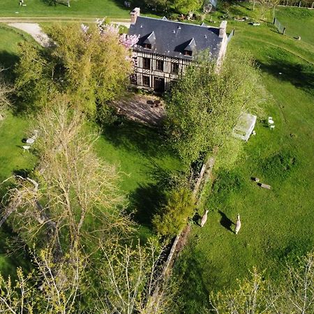 Le Petit Manoir De La Vernelle Bed and Breakfast Fourmetot Εξωτερικό φωτογραφία