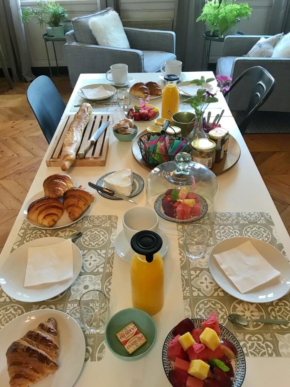 Le Petit Manoir De La Vernelle Bed and Breakfast Fourmetot Εξωτερικό φωτογραφία